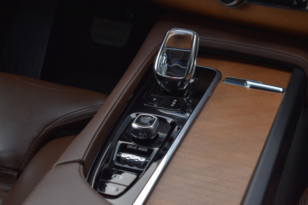 Volvo XC90 T8 AWD 390PK Plug-in Hybrid Inscription | Trekhaak | H&K | 360 Camera | ACC | 22"LMV | Stoelverwarming |