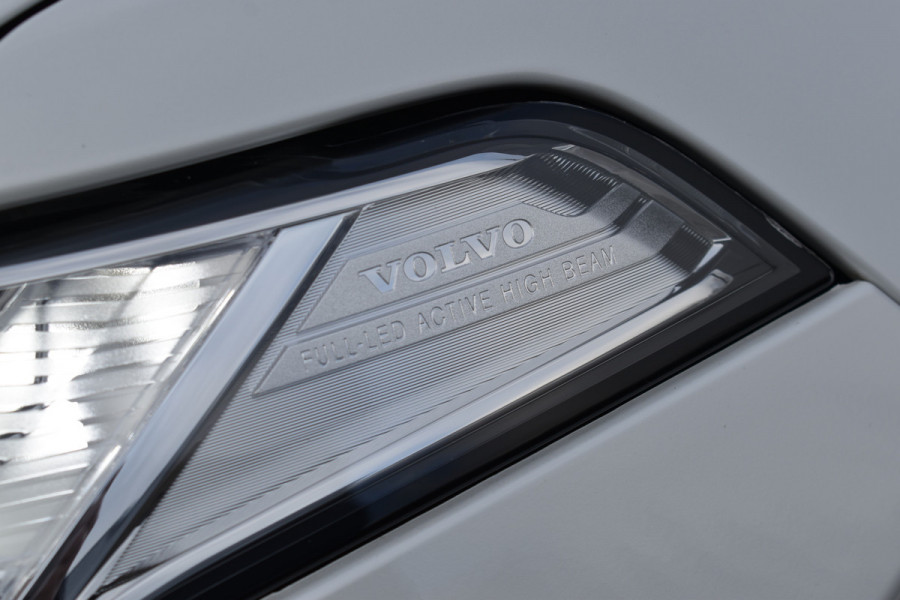 Volvo XC90 T8 AWD 390PK Plug-in Hybrid Inscription | Trekhaak | H&K | 360 Camera | ACC | 22"LMV | Stoelverwarming |