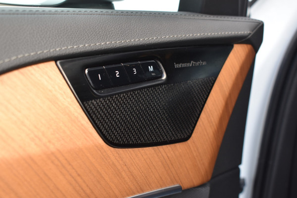 Volvo XC90 T8 AWD 390PK Plug-in Hybrid Inscription | Trekhaak | H&K | 360 Camera | ACC | 22"LMV | Stoelverwarming |
