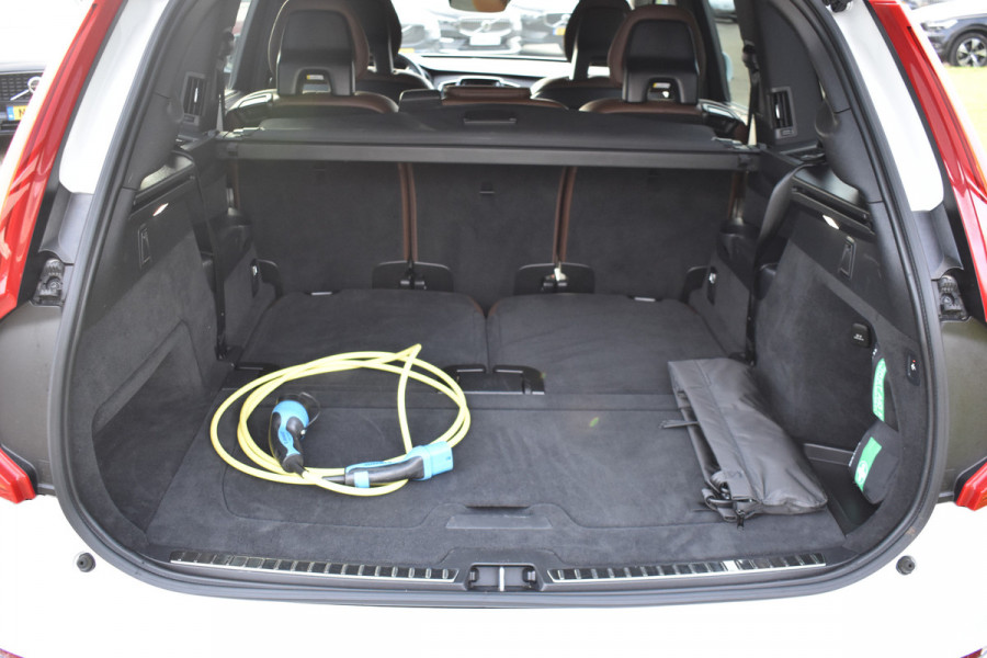 Volvo XC90 T8 AWD 390PK Plug-in Hybrid Inscription | Trekhaak | H&K | 360 Camera | ACC | 22"LMV | Stoelverwarming |