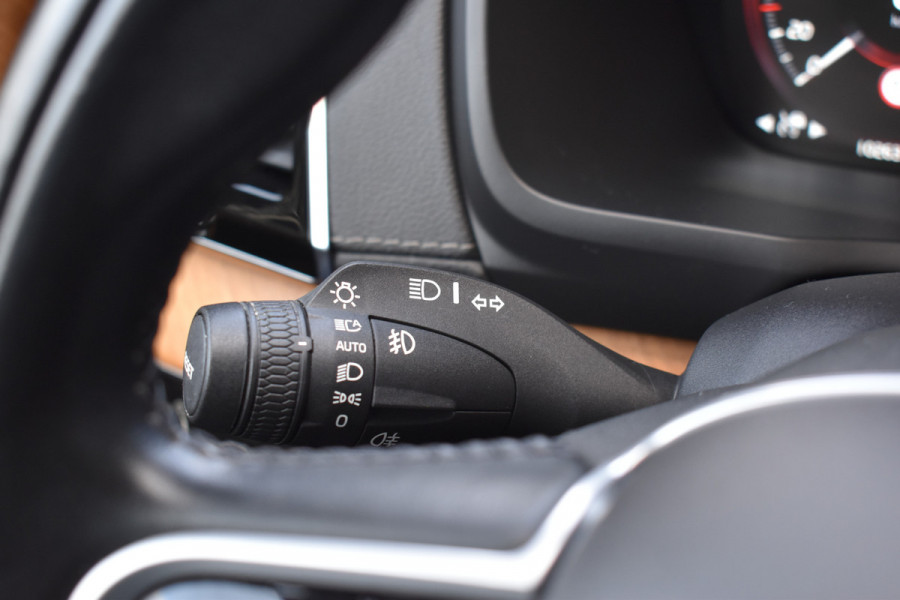 Volvo XC90 T8 AWD 390PK Plug-in Hybrid Inscription | Trekhaak | H&K | 360 Camera | ACC | 22"LMV | Stoelverwarming |