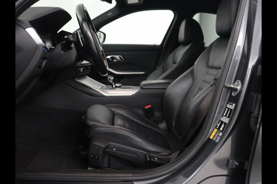 BMW 3-serie 320e M Sport | Leder | Trekhaak | Stoelverwarming | Carplay | Sportstoelen | Laserlicht | Live Cockpit | DAB | Parkeerhulp | Navigatie | Climate control | Bluetooth | Cruise control