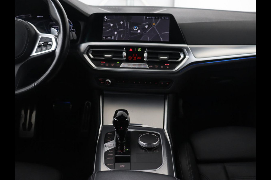 BMW 3-serie 320e M Sport | Leder | Trekhaak | Stoelverwarming | Carplay | Sportstoelen | Laserlicht | Live Cockpit | DAB | Parkeerhulp | Navigatie | Climate control | Bluetooth | Cruise control