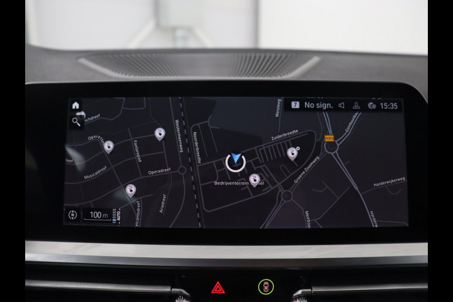 BMW 3-serie 320e M Sport | Leder | Trekhaak | Stoelverwarming | Carplay | Sportstoelen | Laserlicht | Live Cockpit | DAB | Parkeerhulp | Navigatie | Climate control | Bluetooth | Cruise control
