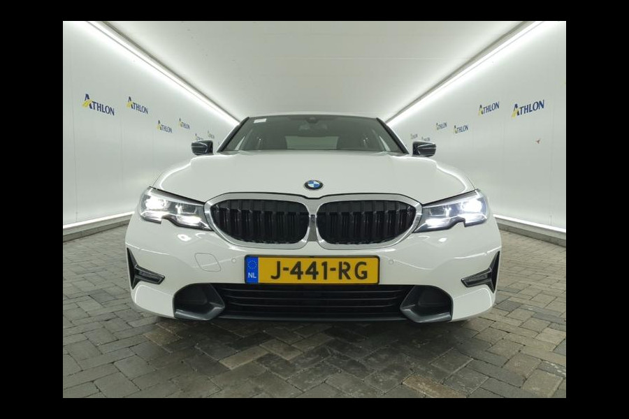 BMW 3 Serie 318i Aut. 156pk Executive Ed. | Panorama | Leder | Carplay | LED