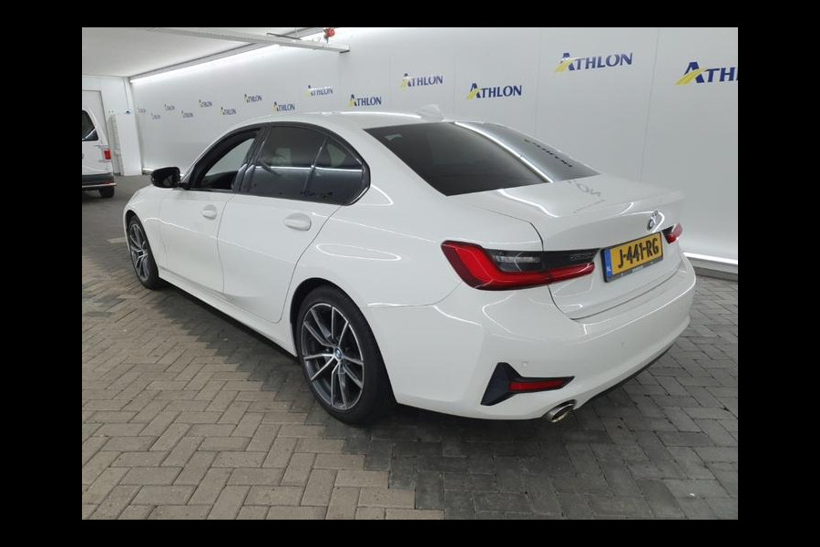 BMW 3 Serie 318i Aut. 156pk Executive Ed. | Panorama | Leder | Carplay | LED