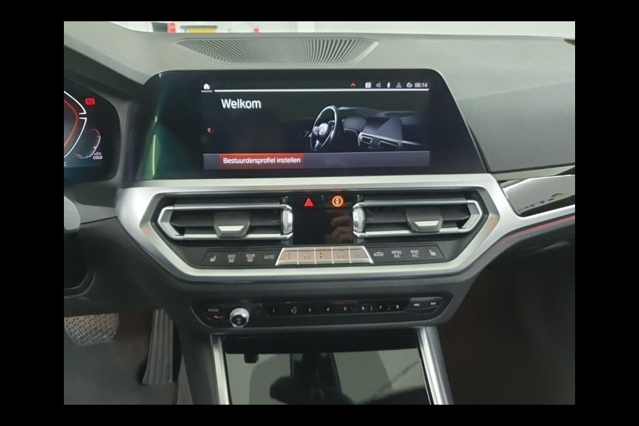 BMW 3 Serie 318i Aut. 156pk Executive Ed. | Panorama | Leder | Carplay | LED