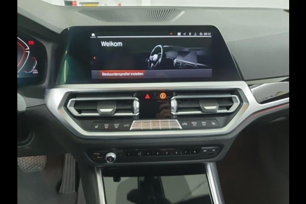 BMW 3 Serie 318i Aut. 156pk Executive Ed. | Panorama | Leder | Carplay | LED