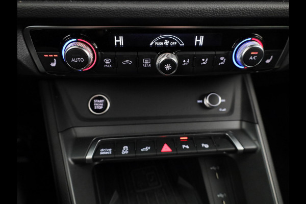 Audi Q3 45 TFSI e S edition 245pk | Navigatie | Stoelverwarming | 19 inch lichtmetalen velgen | 3 spaak afgevlakt stuurwiel