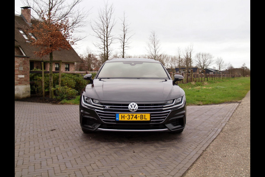 Volkswagen Arteon 2.0 TSI Business R Exclusive Elektrisch glazen Panorama-dak | 2X R-Line | Virtual Cockpit | Camera | Apple Carplay |