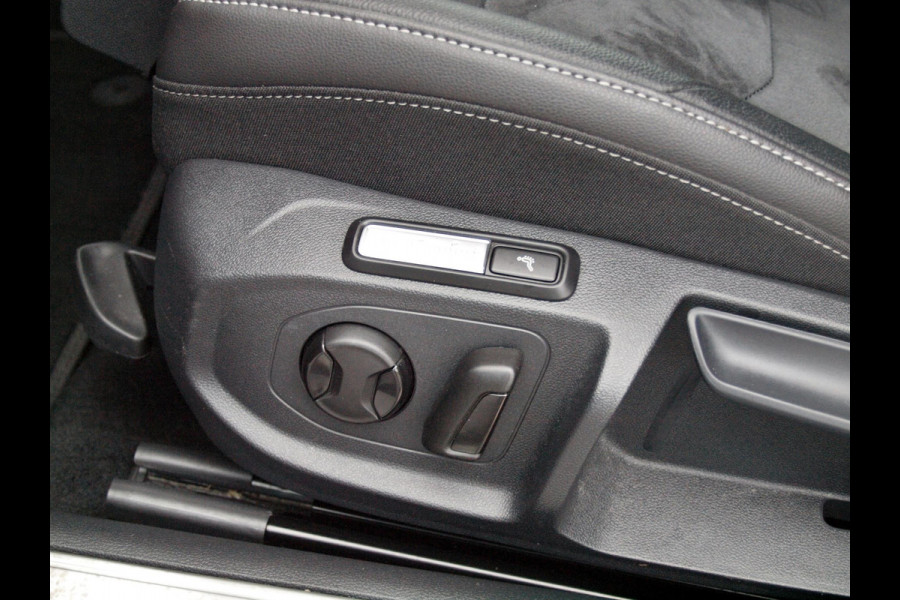 Volkswagen Arteon 2.0 TSI Business R Exclusive Elektrisch glazen Panorama-dak | 2X R-Line | Virtual Cockpit | Camera | Apple Carplay |