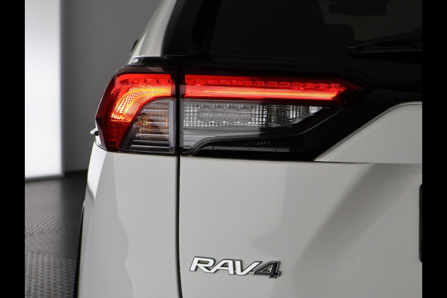 Toyota RAV4 2.5 HYBRID BI-TONE EDITION GARANTIE 2031 ! TREKHAAK.CARPLAY NAVI.CAMERA.100% ONDERHOUDEN