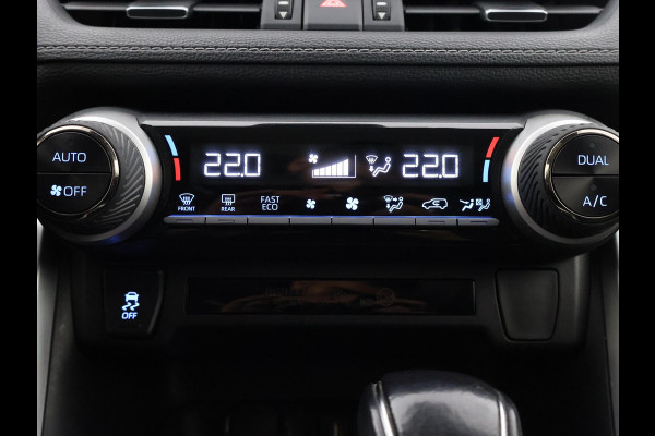 Toyota RAV4 2.5 HYBRID BI-TONE EDITION GARANTIE 2031 ! TREKHAAK.CARPLAY NAVI.CAMERA.100% ONDERHOUDEN