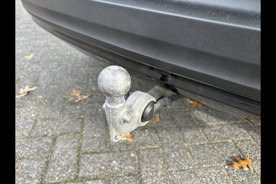 Volvo XC40 1.5 T5 Recharge R-Design | Leder | Electr Trekhaak 1800kg | Stoelverwarming | Navi | occasion