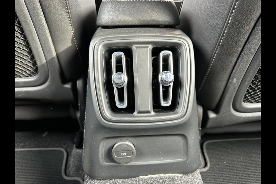 Volvo XC40 1.5 T5 Recharge R-Design | Leder | Electr Trekhaak 1800kg | Stoelverwarming | Navi | occasion