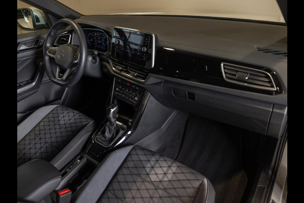 Volkswagen T-Roc 1.5 TSI R-Line Blackstyle / 150pk / Stoel en stuur verwarming / Achteruitrij camera / Keyless /
