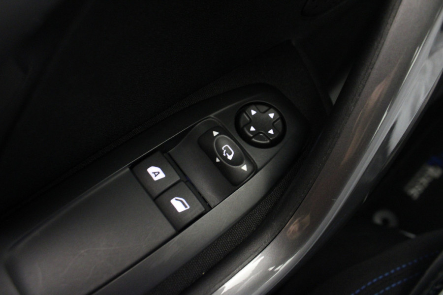 Peugeot 2008 1.2 PureTech Allure |Navi|