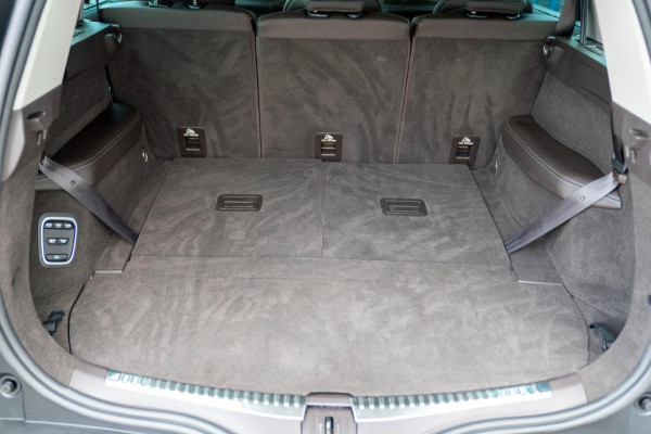 Renault Espace 1.8 TCe Initiale Paris 7 persoons|Prijs rijklaar incl. 12 mnd garantie|Trekhaak NAV PDC Camera Leder Pano LMV