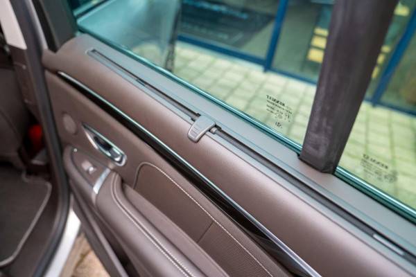 Renault Espace 1.8 TCe Initiale Paris 7 persoons|Prijs rijklaar incl. 12 mnd garantie|Trekhaak NAV PDC Camera Leder Pano LMV