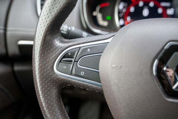 Renault Espace 1.8 TCe Initiale Paris 7 persoons|Prijs rijklaar incl. 12 mnd garantie|Trekhaak NAV PDC Camera Leder Pano LMV