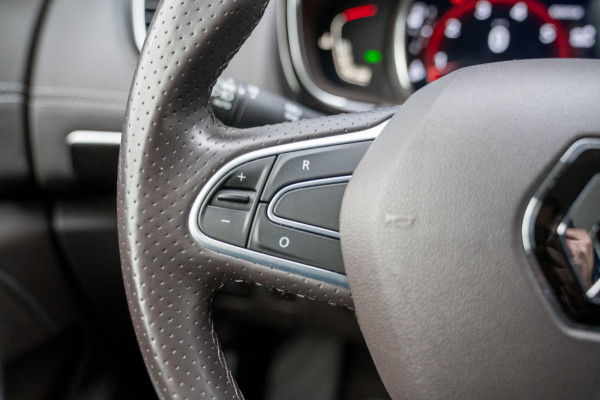 Renault Espace 1.8 TCe Initiale Paris 7 persoons|Prijs rijklaar incl. 12 mnd garantie|Trekhaak NAV PDC Camera Leder Pano LMV