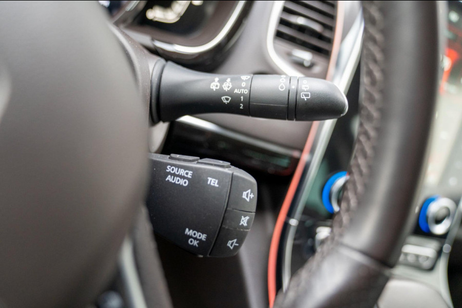 Renault Espace 1.8 TCe Initiale Paris 7 persoons|Prijs rijklaar incl. 12 mnd garantie|Trekhaak NAV PDC Camera Leder Pano LMV