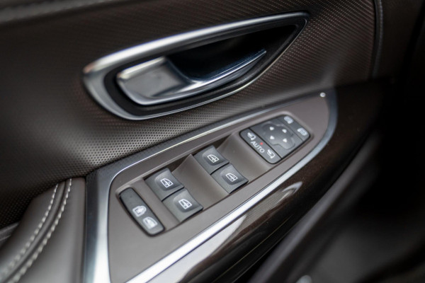 Renault Espace 1.8 TCe Initiale Paris 7 persoons|Prijs rijklaar incl. 12 mnd garantie|Trekhaak NAV PDC Camera Leder Pano LMV