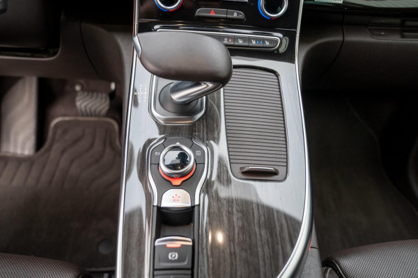 Renault Espace 1.8 TCe Initiale Paris 7 persoons|Prijs rijklaar incl. 12 mnd garantie|Trekhaak NAV PDC Camera Leder Pano LMV