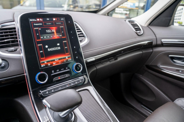 Renault Espace 1.8 TCe Initiale Paris 7 persoons|Prijs rijklaar incl. 12 mnd garantie|Trekhaak NAV PDC Camera Leder Pano LMV