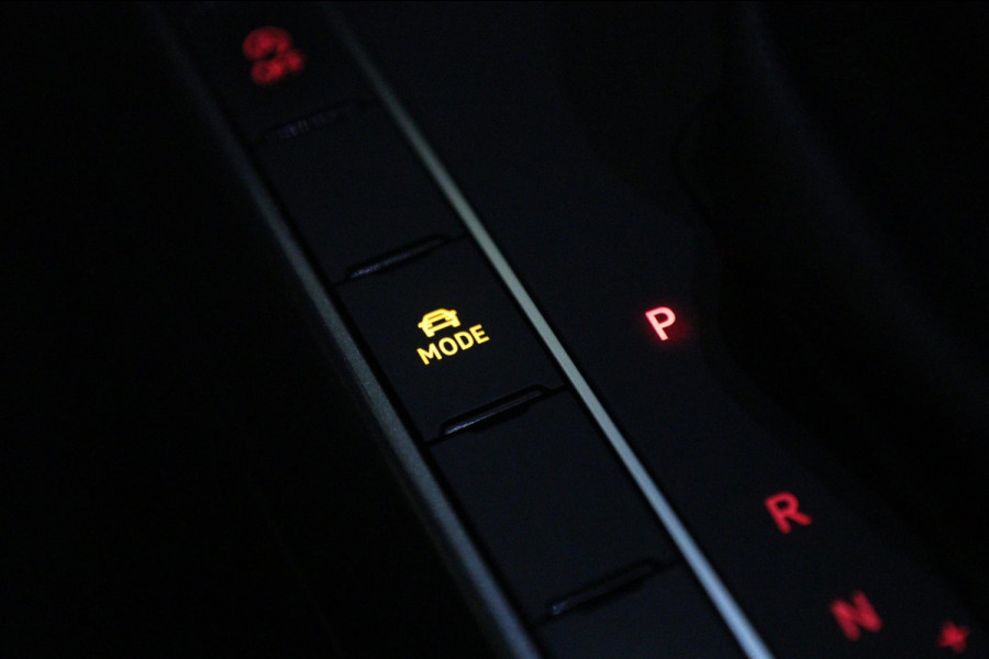 Volkswagen Polo 1.0 TSI Highline NAP/PANO/VIRTUAL/CARPLAY/BEATSSOUND/SFEERVER/VOL