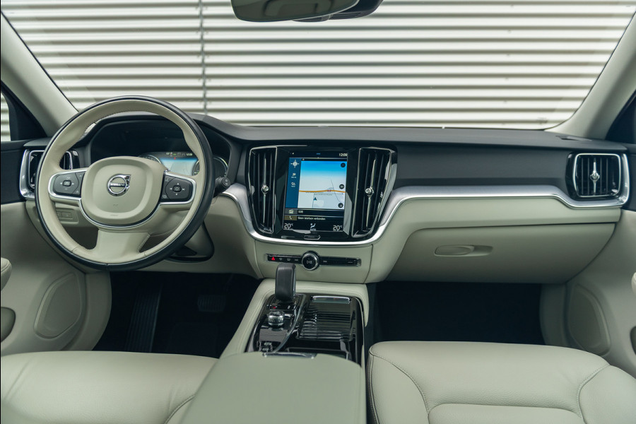Volvo V60 T6 Aut. Plug-in Hybrid Inscription Leder ACC Panoramadak 340pk
