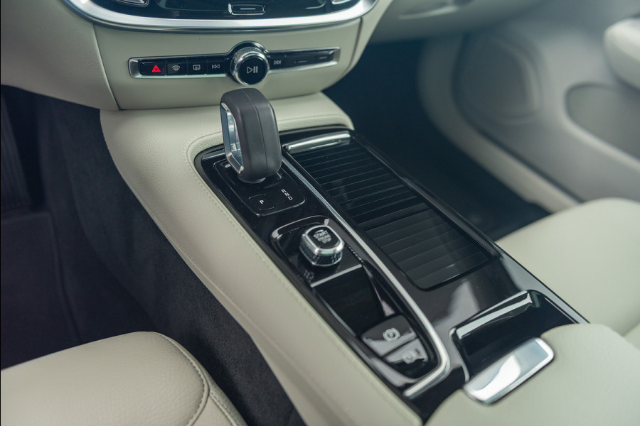 Volvo V60 T6 Aut. Plug-in Hybrid Inscription Leder ACC Panoramadak 340pk