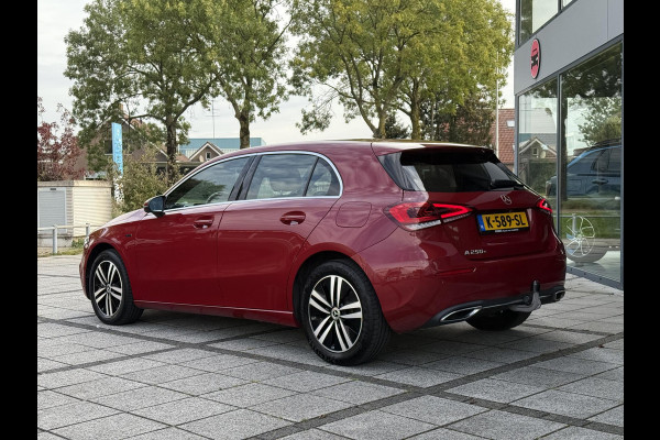 Mercedes-Benz A-Klasse 250e Aut. Hybrid Sol. Luxury | Navi | Camera | Leder | Sfeer Verlichting |