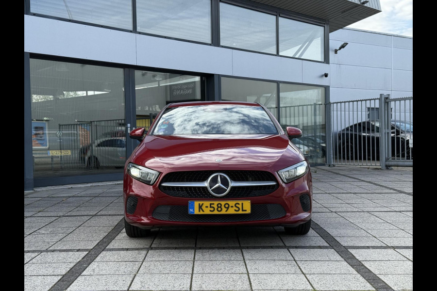 Mercedes-Benz A-Klasse 250e Aut. Hybrid Sol. Luxury | Navi | Camera | Leder | Sfeer Verlichting |