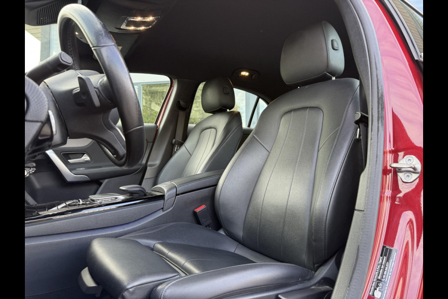 Mercedes-Benz A-Klasse 250e Aut. Hybrid Sol. Luxury | Navi | Camera | Leder | Sfeer Verlichting |