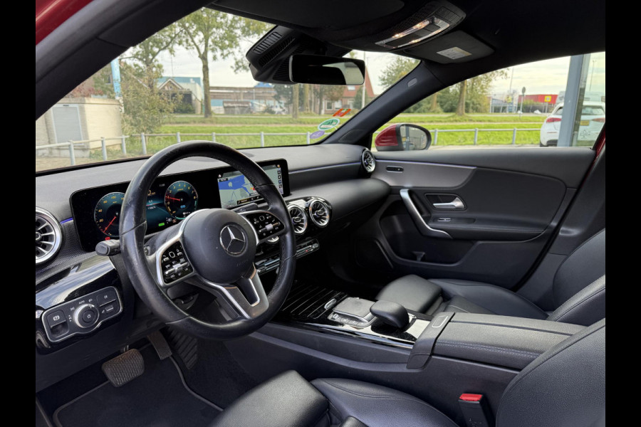 Mercedes-Benz A-Klasse 250e Aut. Hybrid Sol. Luxury | Navi | Camera | Leder | Sfeer Verlichting |