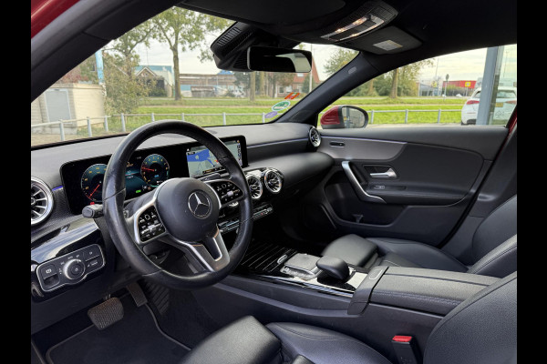 Mercedes-Benz A-Klasse 250e Aut. Hybrid Sol. Luxury | Navi | Camera | Leder | Sfeer Verlichting |
