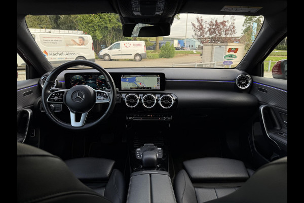 Mercedes-Benz A-Klasse 250e Aut. Hybrid Sol. Luxury | Navi | Camera | Leder | Sfeer Verlichting |