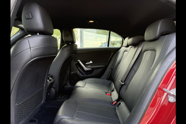 Mercedes-Benz A-Klasse 250e Aut. Hybrid Sol. Luxury | Navi | Camera | Leder | Sfeer Verlichting |