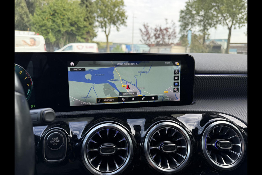 Mercedes-Benz A-Klasse 250e Aut. Hybrid Sol. Luxury | Navi | Camera | Leder | Sfeer Verlichting |