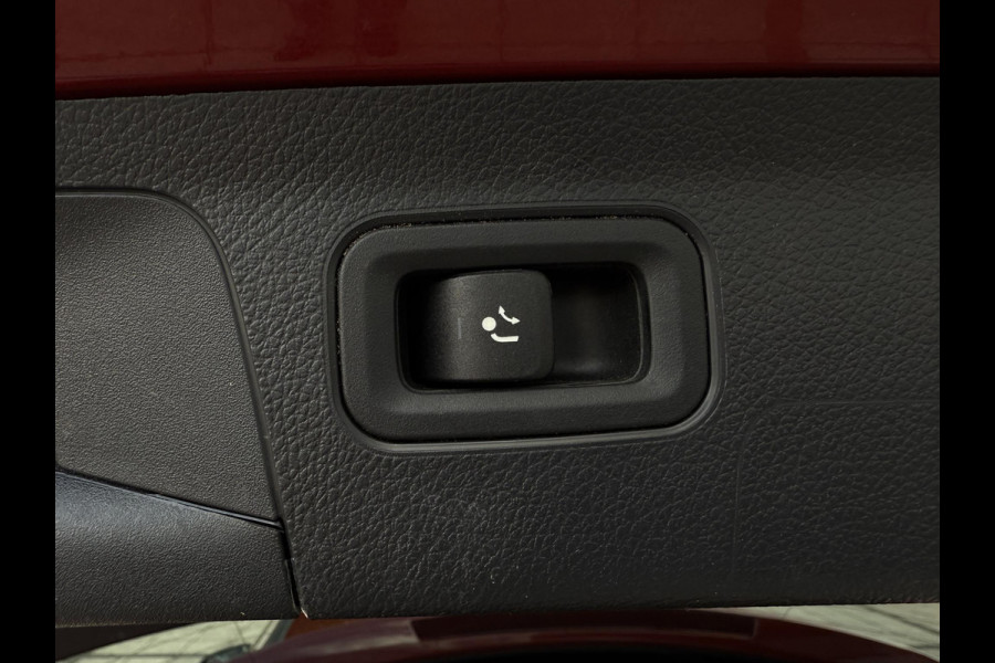 Mercedes-Benz A-Klasse 250e Aut. Hybrid Sol. Luxury | Navi | Camera | Leder | Sfeer Verlichting |