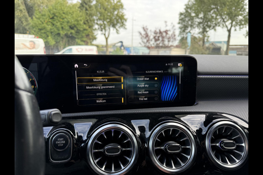 Mercedes-Benz A-Klasse 250e Aut. Hybrid Sol. Luxury | Navi | Camera | Leder | Sfeer Verlichting |
