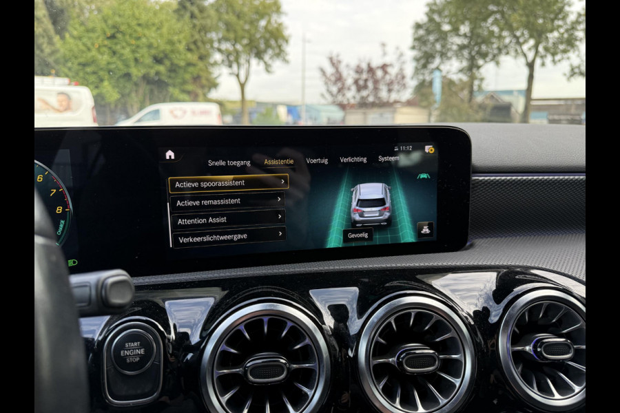 Mercedes-Benz A-Klasse 250e Aut. Hybrid Sol. Luxury | Navi | Camera | Leder | Sfeer Verlichting |