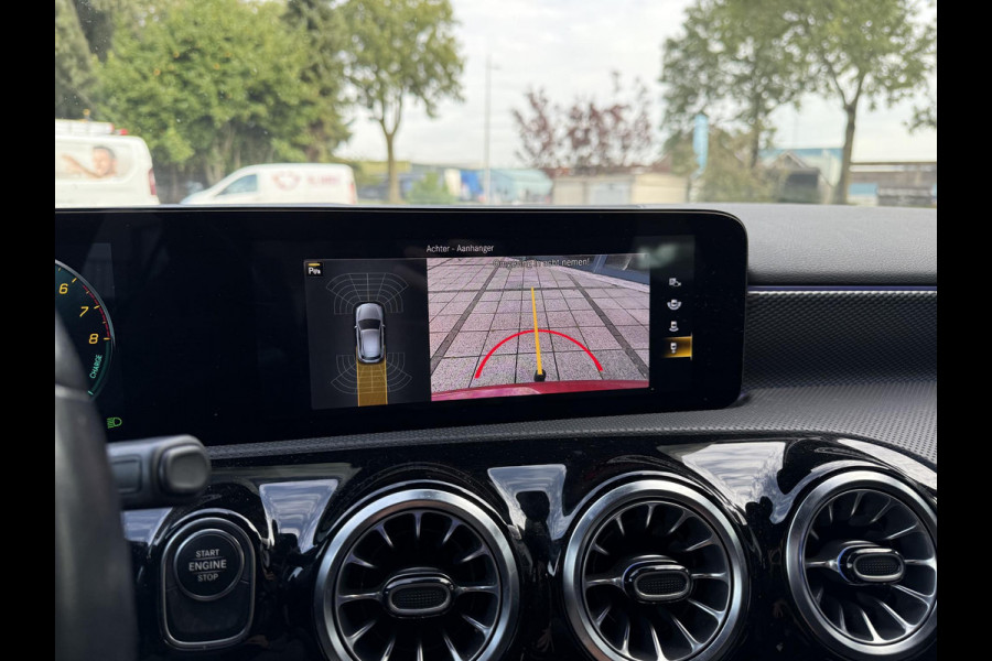 Mercedes-Benz A-Klasse 250e Aut. Hybrid Sol. Luxury | Navi | Camera | Leder | Sfeer Verlichting |