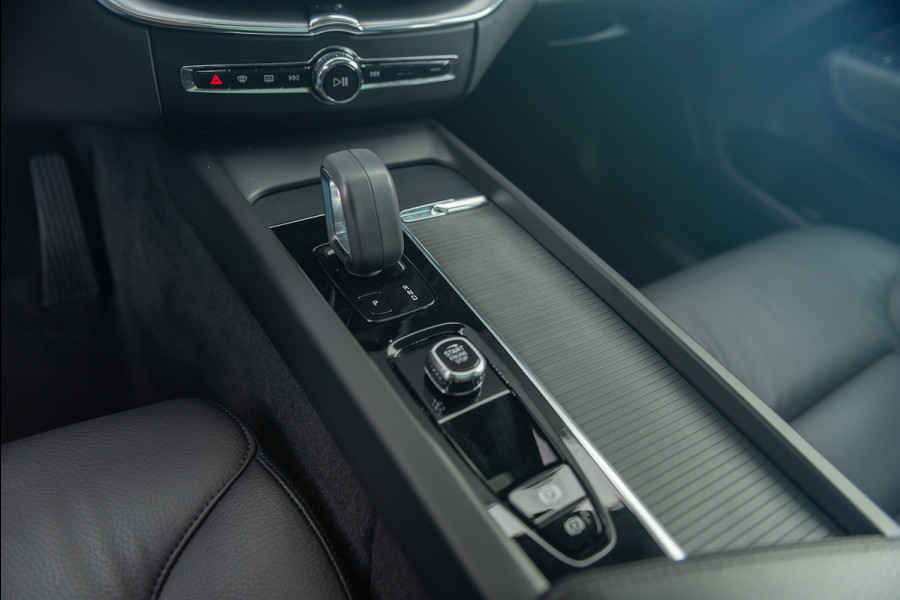 Volvo XC60 T6 Aut. LongRange Inscription Leder Parkeercamera CruiseControl 350pk