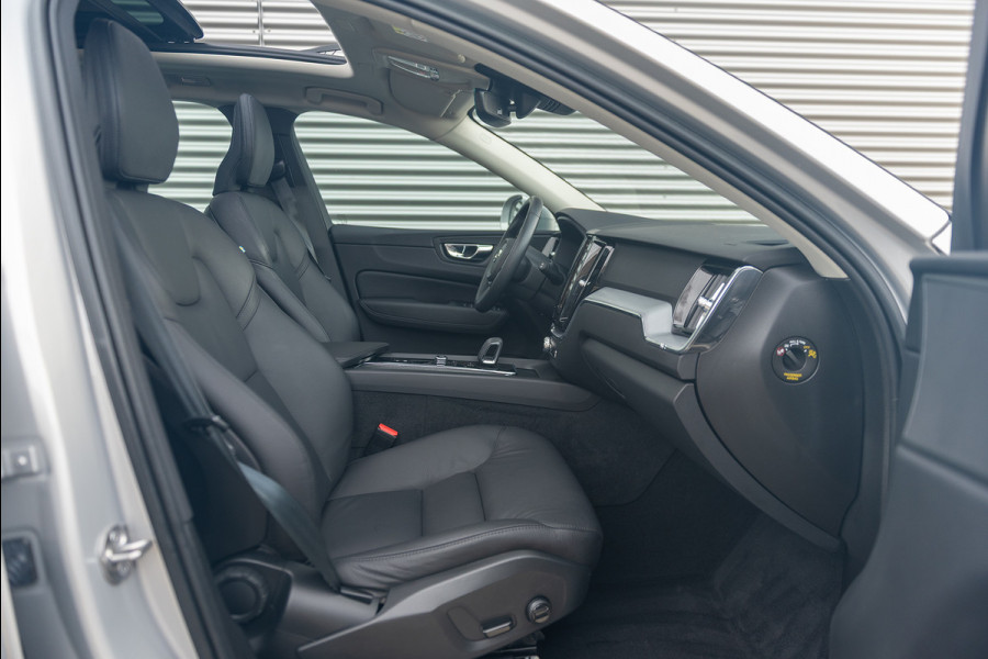Volvo XC60 T6 Aut. LongRange Inscription Leder Parkeercamera CruiseControl 350pk