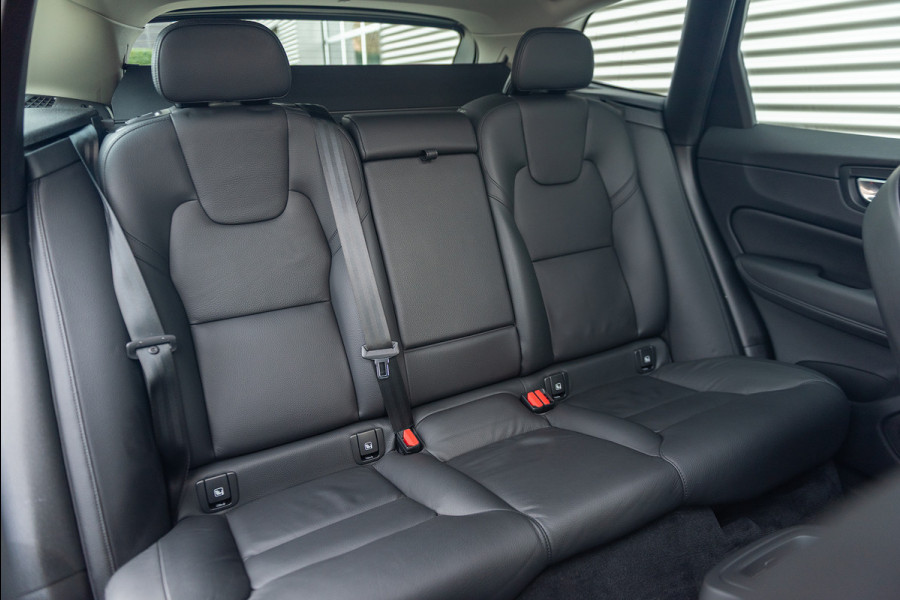 Volvo XC60 T6 Aut. LongRange Inscription Leder Parkeercamera CruiseControl 350pk