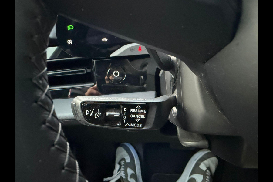 Porsche Taycan Performance 84 kWh VAN: 68.900,- VOOR: 64.440,- UW EINDEJAARSVOORDEEL: 4.460,- EURO | ADAPT. CRUISE | DODE HOEK HERKENNING | SPORTCHRONO | HEAD UP | WARMTEPOMP | DIRECT LEVERBAAR NET PORSCHE ONDERHOUD GEHAD |