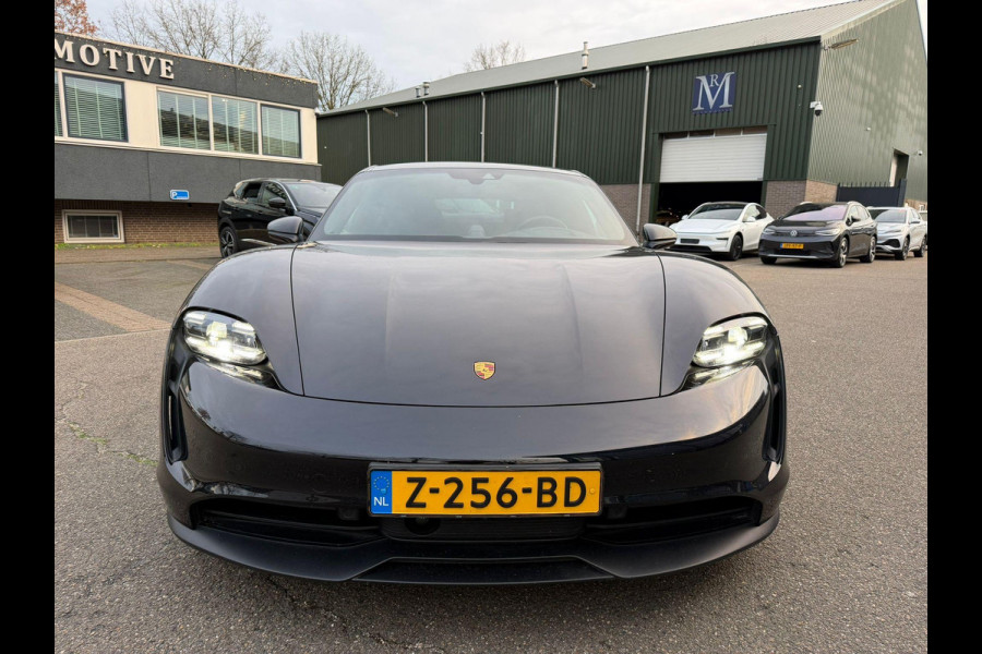Porsche Taycan Performance 84 kWh VAN: 68.900,- VOOR: 64.440,- UW EINDEJAARSVOORDEEL: 4.460,- EURO | ADAPT. CRUISE | DODE HOEK HERKENNING | SPORTCHRONO | HEAD UP | WARMTEPOMP | DIRECT LEVERBAAR NET PORSCHE ONDERHOUD GEHAD |