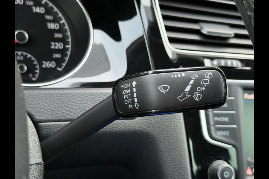 Volkswagen Golf 1.2 TSI Trendline 2e Eigenaar,Clima,Cruise,Lm velgen,Pdc V+A,Stoelverwarming,N.A.P,Weinig Km,Nieuwe Apk bij Aflevering